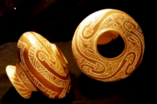Trypillian images of the kolovrat symbolism.