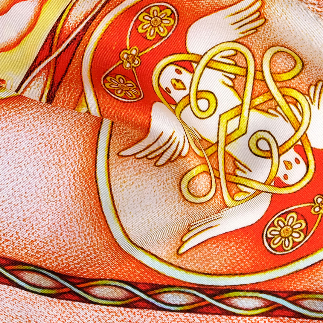 PSICHORA: a closeup view on the reversible silk scarf Creation N1.